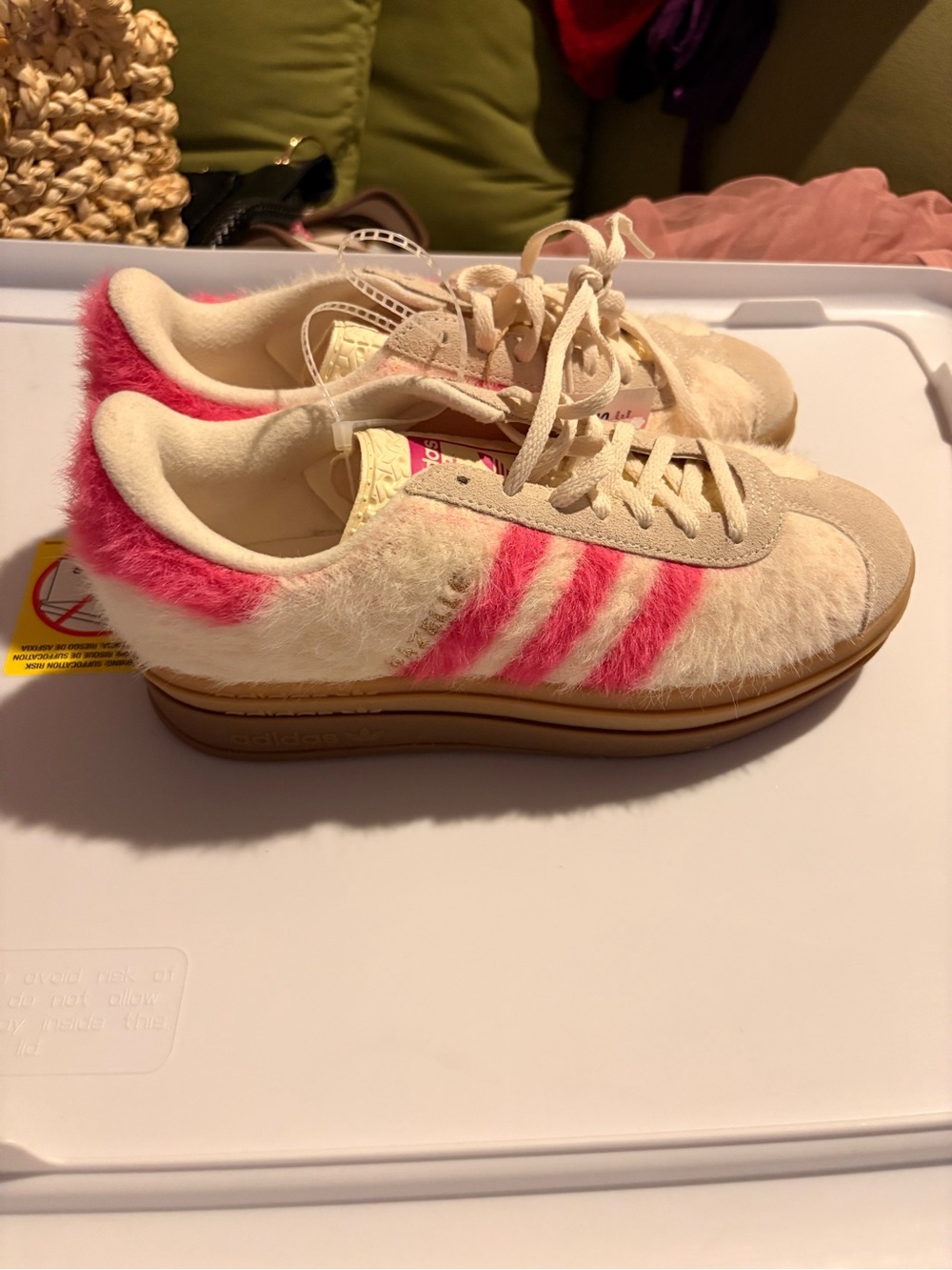 Adidas Fuzzy Women Cream Sneakers with Pink Stripes totally new